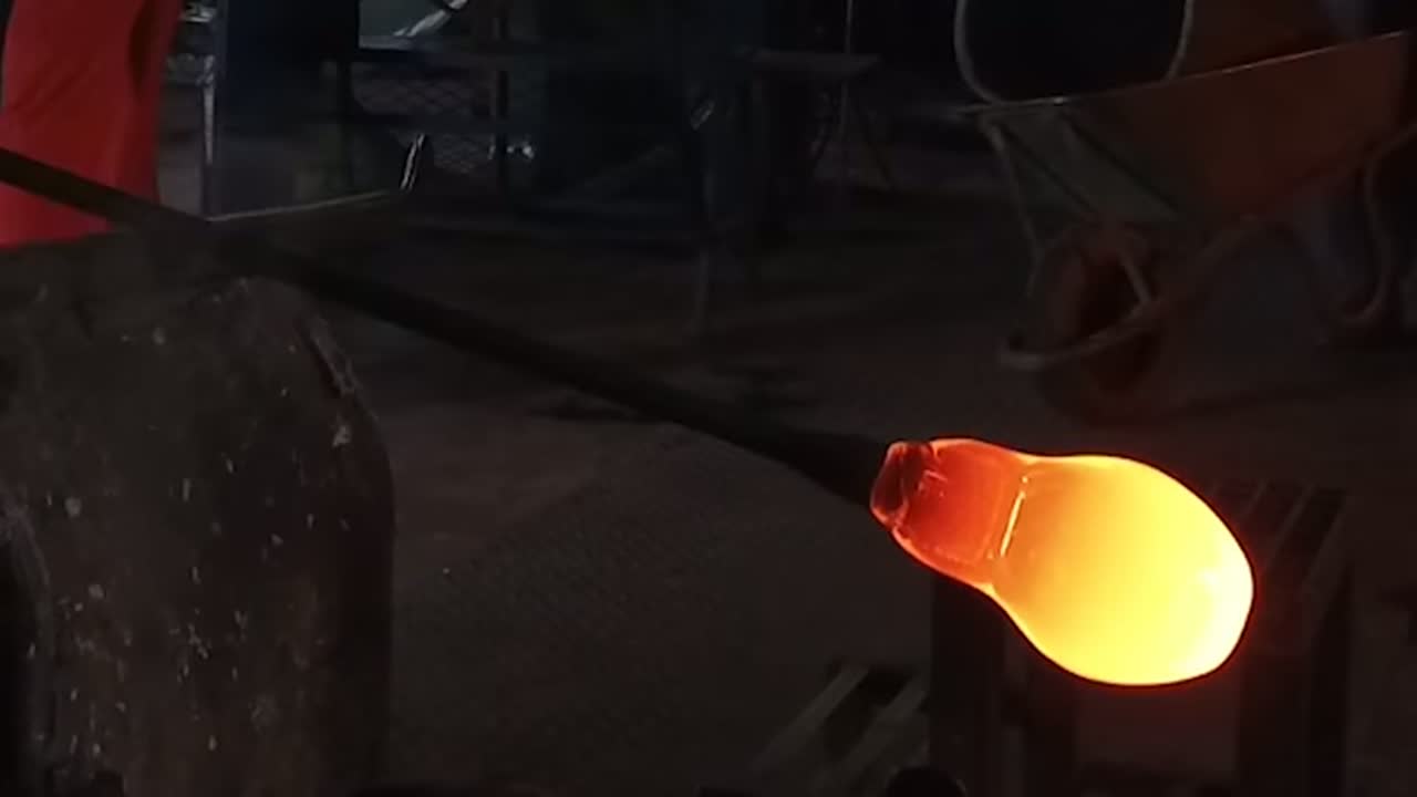 Glassmakers at work in the Ngwenya workshop
